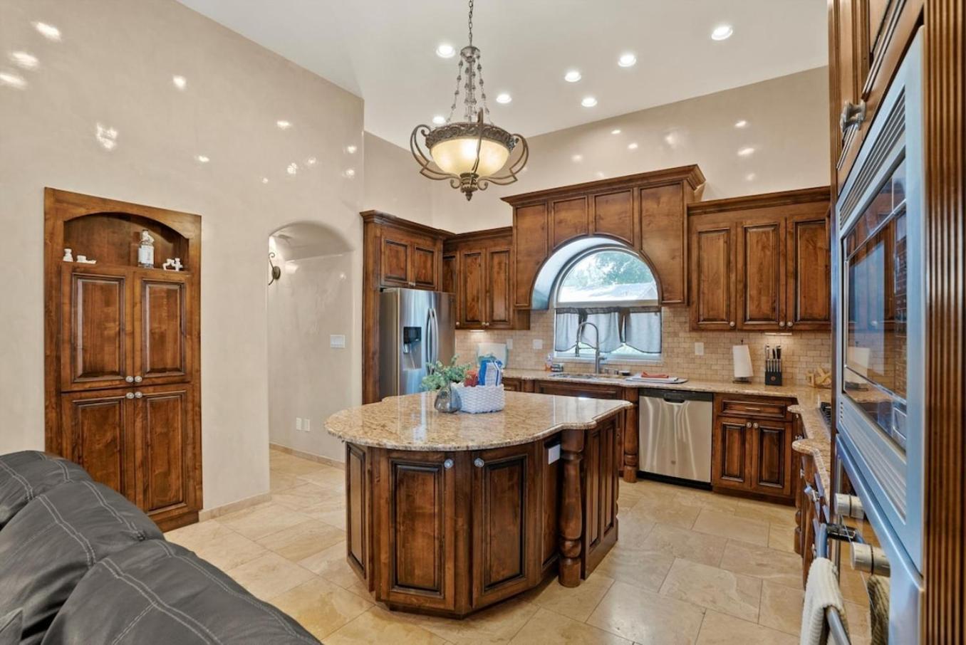 Luxury Tuscan Villa Near Old Town Альбукерке Экстерьер фото
